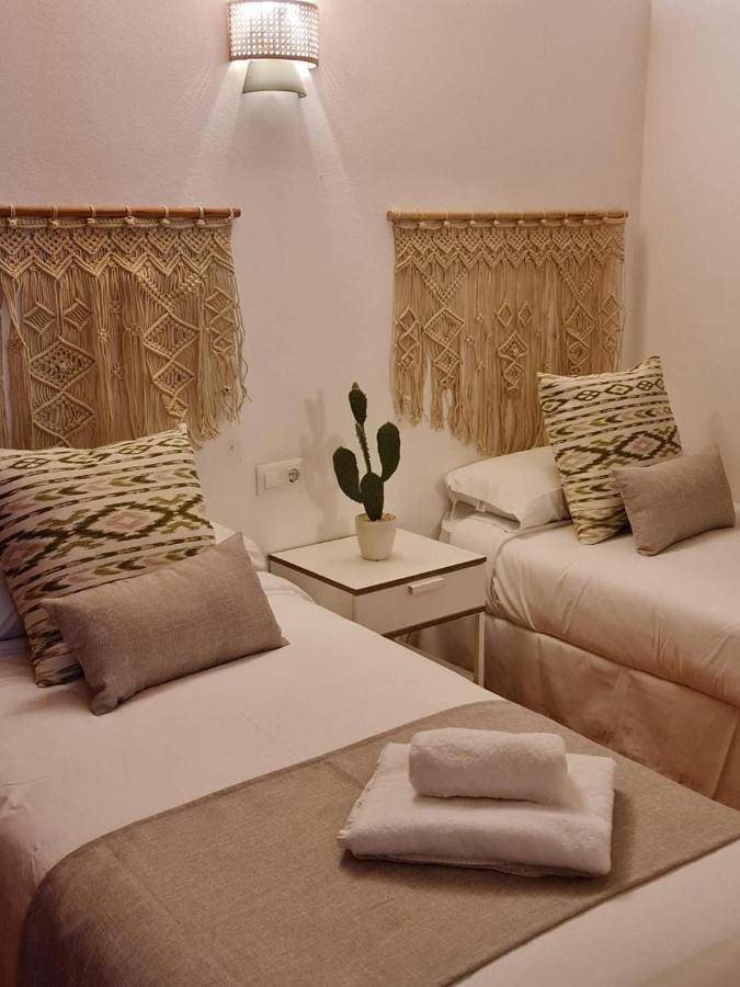 Villas El Pinar Cala'N Blanes  Екстериор снимка